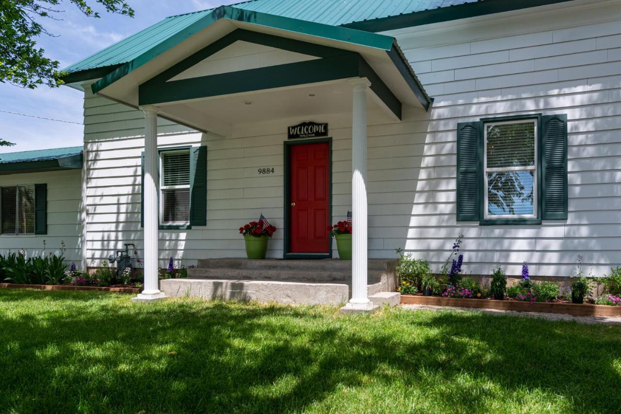 Dempsey Meadows Inn Lava Hot Springs Exterior photo